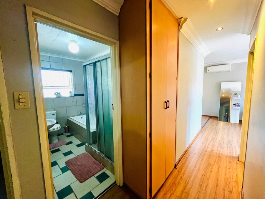 3 Bedroom Property for Sale in Langenhovenpark Free State
